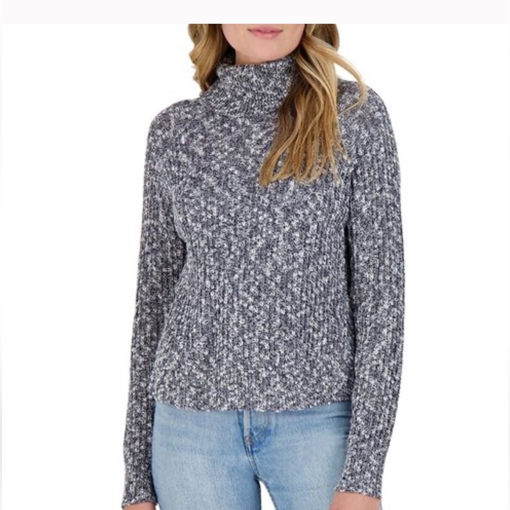 BB.Dakota Steve Madden black and white %%100 cotton women’s sweater size medium